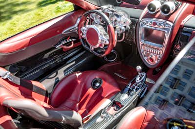 Carshooting, Pagani, vor dem Kempinski von St. Moritz in der Schweiz